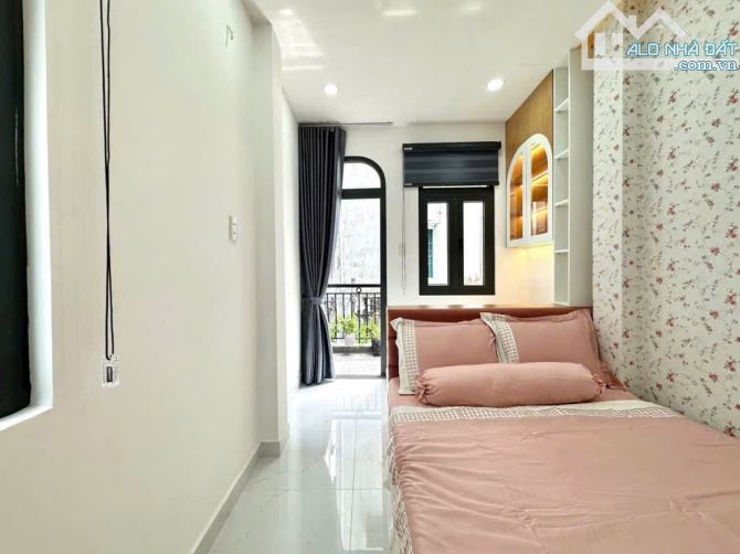 SI.ÊU PHẨM PHÚ NHUẬN - GÓC 3 MẶT TIỀN GẦN PHAN XÍCH LONG- 47M2 - 3 TẦNG - 2