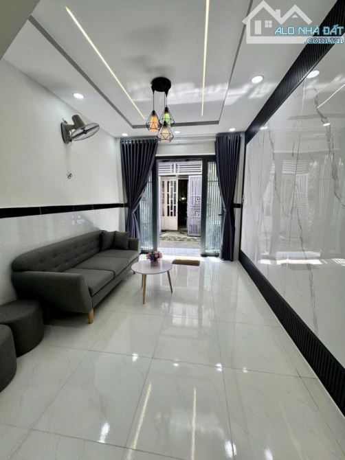 Nhà 2 tầng 32m2, Vuông – Nguyễn Duy Cung QV - 2