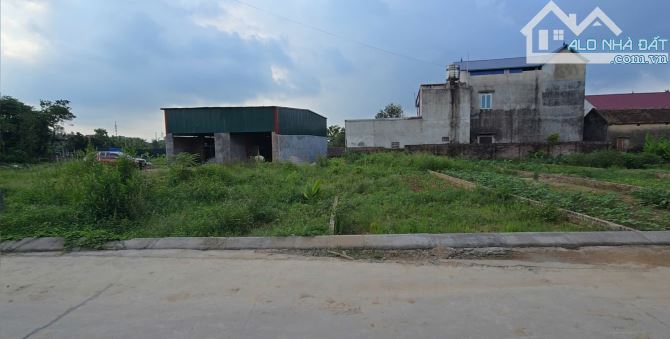 Bán đất Hương Ninh- Trung Giã (Hồng Kỳ cũ), 138m2, MT 5.18m, chào 3 tỷ, ngõ thông 5m - 2