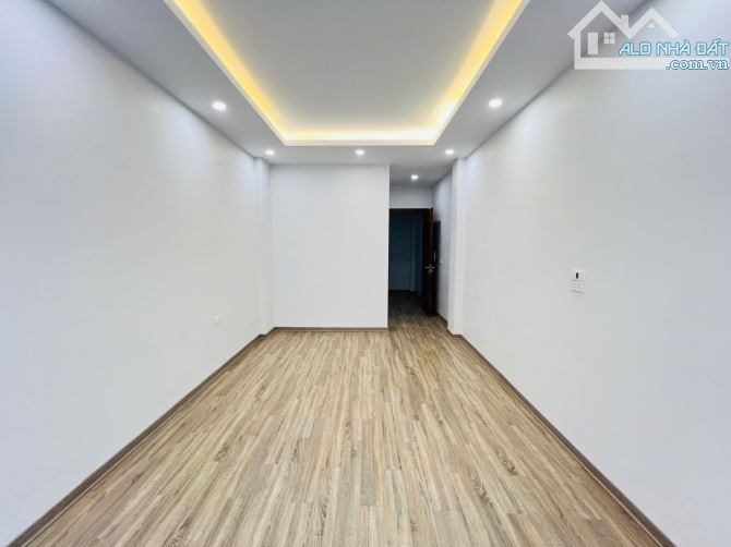 Chính chủ bán nhà lô góc ngõ 342 Hồ Tùng Mậu 32m, 5 tầng, mặt tiền 4,6m giá 8,1tỷ - 2