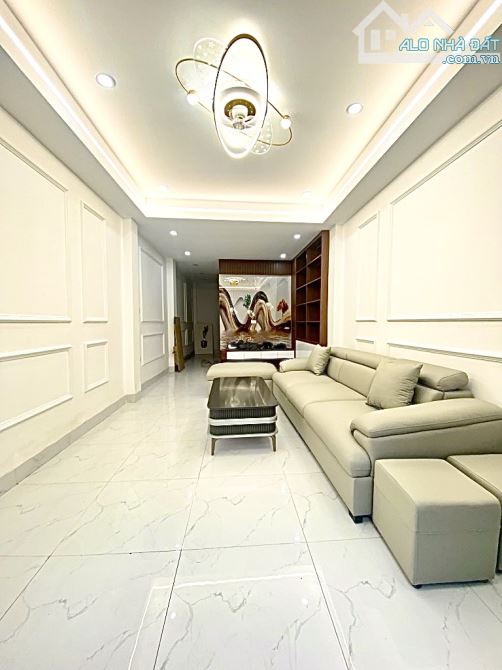 Chỉ 7.75 tỷ sở hữu căn nhà 7 tầng thang máy lô góc tại Kim Giang Phường Thanh Liệt - 2