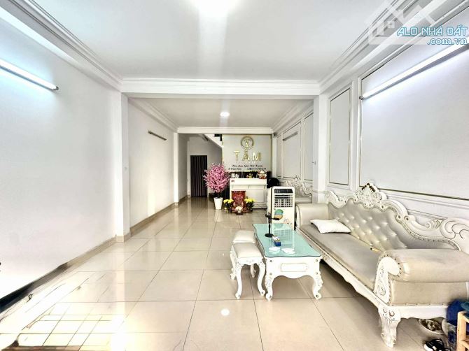 11.5 TỶ - MẶT TIỀN ĐƯỜNG 10M Ô TÔ VÀO NHÀ - 3 TẦNG -SỔ A4  VỊ TRÍ SIÊU ĐẸP KINH DOANH TỐT - 2