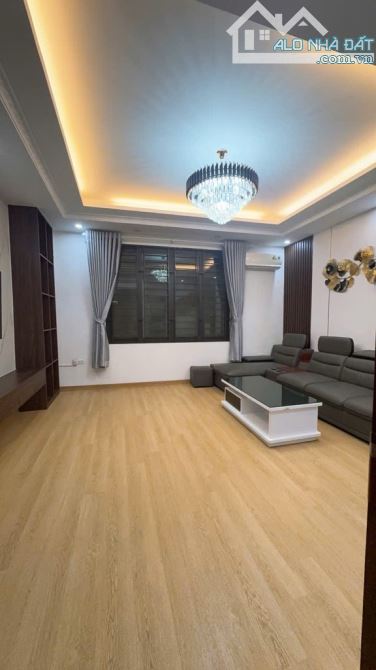 NHÀ ĐẸP TRẦN QUỐC VƯỢNG 52M x 6T, MT 5M, Ô TÔ, NGÕ THÔNG, KD. - 2