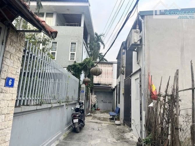 BÁN ĐẤT NGỌC THỤY_ĐẤT PHÂN LÔ_ MẶT TIỀN RỘNG_NỞ HẬU_HÀNG XÓM TOÀN TÂY_DT 59M_GIÁ 2 TỶ 8, - 2