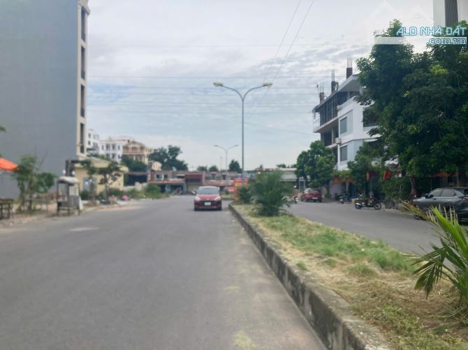 Mặt đường 30m Đất tái định cư Cây Đa, Đằng Giang - 2