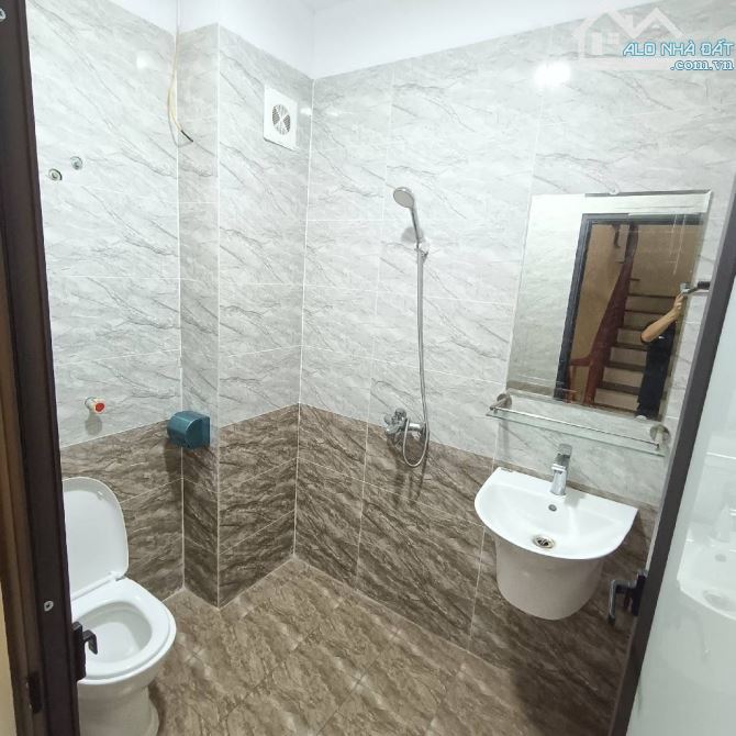 BÁN NHÀ XÂY MỚI, BÁT KHỐI, GẦN OTO TRÁNH, FULL NỘI THẤT, 30M2, 5 TẦNG, MT: 4.5M, 5.45 TỶ - 2