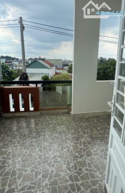 BÁN NHÀ 3 TẤM MỚI MT ĐƯỜNG _ LONG TRƯỜNG _ THỦ ĐỨC. 97M2 CHỈ 8TỶ TL!  + VỊ TRÍ ngay mặt ti - 2