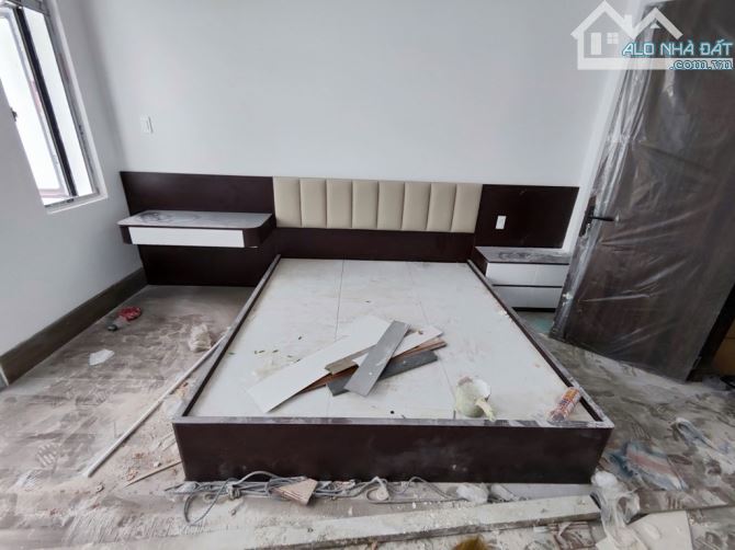 HÀNG HIẾM 102 TÂN HÒA ĐÔNG - 3 TẦNG - GẦN 70M2 - HXH - GIÁ CHỈ NHỈNH 5 ĐỒNG - 2