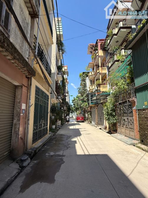 Bán gấp Từ Hiệp ô tô tránh ,phân lô cán bộ ,dân trí cao sát quốc lộ 1A  giá 12 tỷ - 2