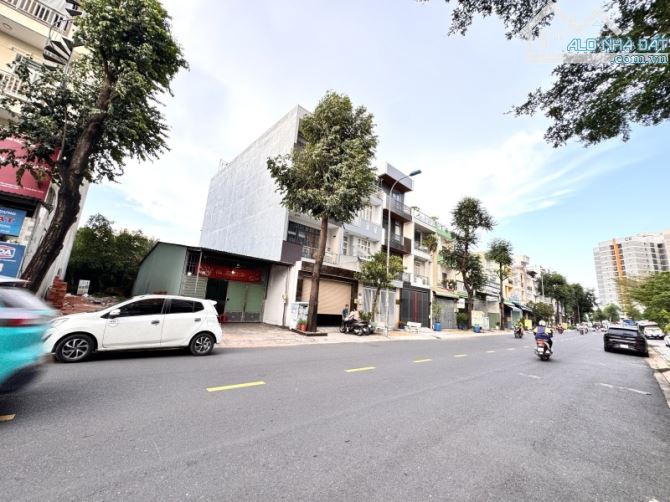ĐẤT MT KINH DOANH – MAN THIỆN – LÊ VĂN VIỆT Q9 – 110m² – 11.X TỶ - 2