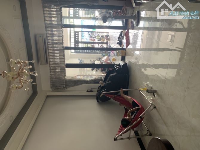 MẶT TIỀN ĐƯỜNG HUỲNH THỊ ĐỒNG - NHÀ BÈ ĐƯỜNG NHỰA 20M, 4 TẦNG VỪA Ở VỪA KINH DOANH LÀM VĂN - 2