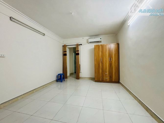 Tập thể Ban Tài chính TW - Đội Cấn - Vạn Bảo - Ba Đình 60m2 x 2 ngủ nhỉnh 4Tỷ - 2