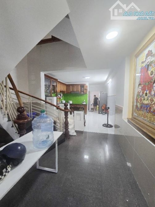 BÁN NHÀ 5 TẦNG, 92m², HXH NGUYỄN THỊ THẬP, QUẬN 7, chỉ 11,x tỷ - 2