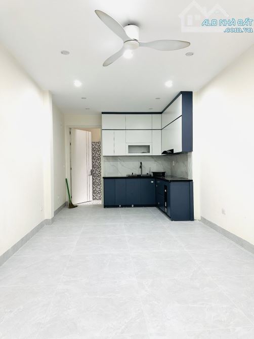 PHỐ NGÔ GIA TỰ LONG BIÊN 14 TỶ DT 70M MT 4M 4T 2 THOÁNG TRƯỚC SAU NGÕ THÔNG KINH DOANH - 2
