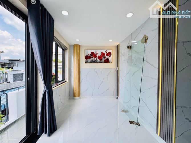 Nhà đường Phạm Văn Chiêu Quận Gò Vấp 3 tầng 3 phòng hẻm xe hơi thông kinh doanh sầm uất - 2