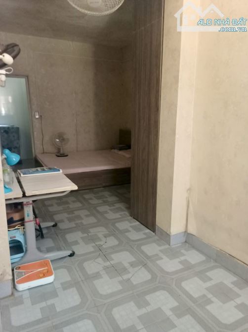 Sổ To - TThể Viện Kiểm Soát - Ngọc Khánh - Ba Đình - Dt:100m2/3PN/2WC*nhỉnh 7 tỷ - 2