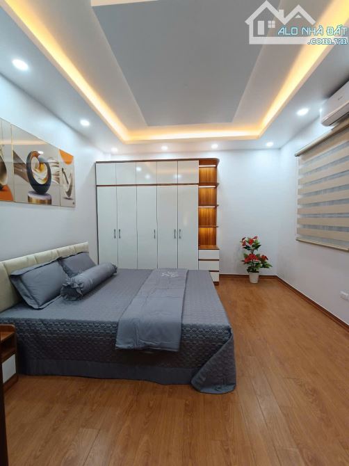 Chính chủ cần bán gấp căn nhà phố Bồ Đề Ô Tô DT 31m2 nhà 5 tầng giá 7.5 tỷ - 2