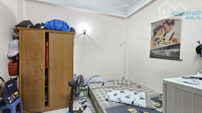 Bán nhà Hoàng Hoa Thám, Ba Đình, 34m2, 3 tầng, mặt tiền 3.8m, giá 7.3 tỷ - 2