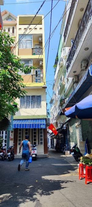 Bán nhanh nhà đẹp vào ở ngay Trần Văn Đang, Hoàng Sa Quận 3, 25m2, 2 lầu, chỉ 4.4tỷ. - 2