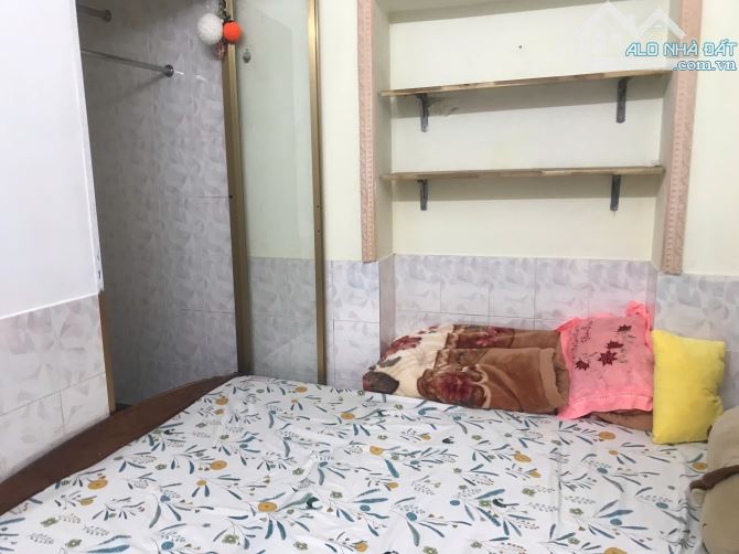98Q4 – Bán nhà Đoàn Văn Bơ Q.4, ngang 4.4m nở hậu lộc, 2 tầng 2PN, sổ riêng, CHỈ 3.8 tỷ TL - 2