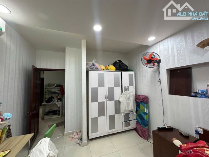 SIÊU PHẨM BIỆT THỰ TÂN PHÚ - NGAY CHỢ TÂN HƯƠNG NGANG KHỦNG 7.6M - ĐƯỜNG XE TẢI TRÁNH - 2