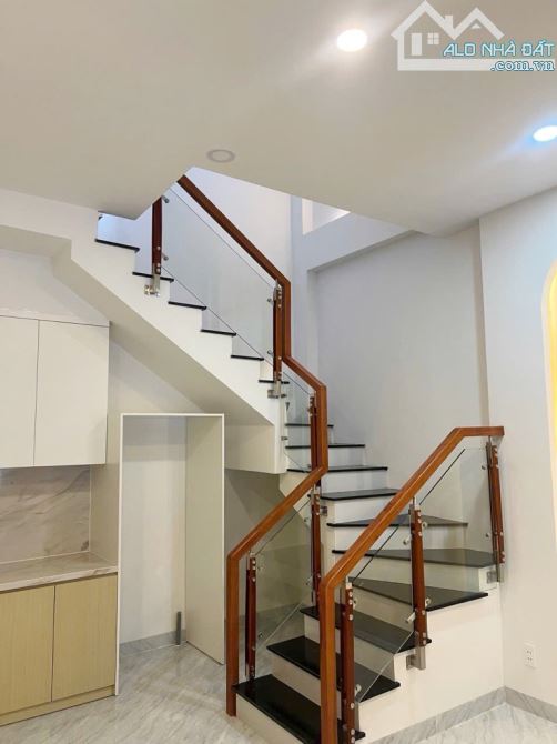🔥 BÁN NHÀ MẶT TIỀN KINH DOANH – 60m² (4,2 x 14) 3 TẦNG - LÃ XUÂN OAI, LONG TRƯỜNG, QUẬN 9 - 3