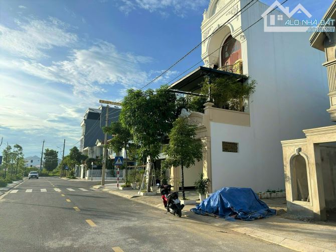 BÁN ĐẤT 92,2M2 MẶT TIỀN ĐƯỜNG ĐỒNG KHỞI, KQH BÀU VÁ, VIEW CÔNG VIÊN, ĐỐI DIỆN NHÀ HÀNG MÂY - 3