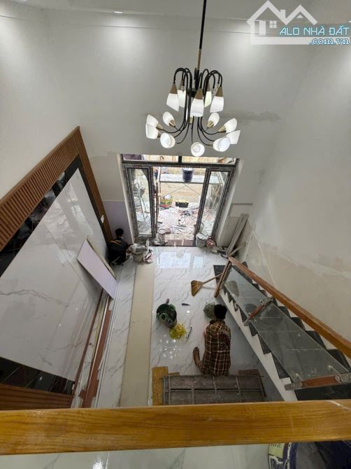 Bán Căn Nhà Sát Bên Đại Lộ Phạm V Đồng HBC Thủ Đức, Nhà mới hoàn toàn, đầy đủ nội thất cơ - 3