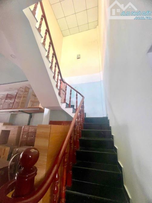 NHÀ LÔ GÓC 2 MẶT TIỀN VÍP 4,5X20M 2 TẦNG ĐẶNG THÚC VỊNH HÓC MÔN SHR - 3