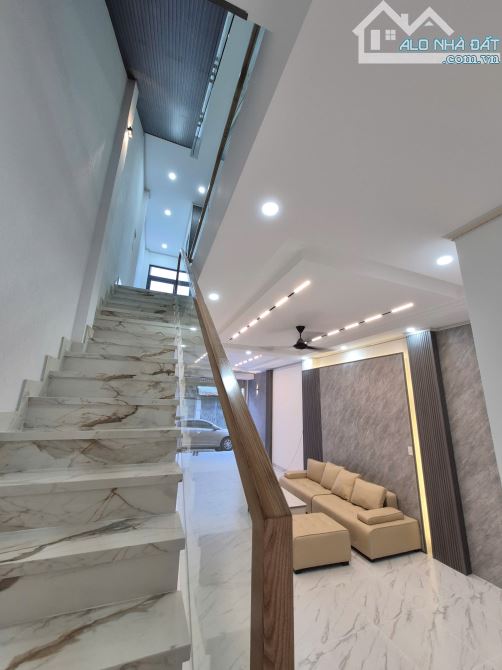 NHÀ MẶT TIỀN NAYDER TRUNG TÂM BMT ĐĂK LĂK
THÔNG TỨ HƯỚNG AMAJHAO ĐINH NÚP
4 TỶ 5 "có - 3