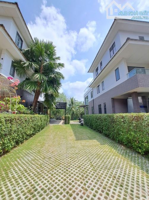 BÁN BIỆT THỰ VIEW SÔNG VALORA ISLAND - ĐẢO RIÊNG - CHỈ 44 CĂN - SỔ HỒNG RIÊNG - GIÁ TỐT - 3