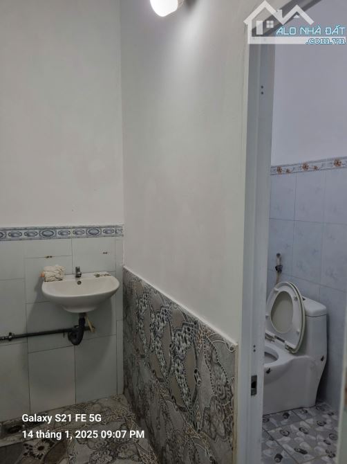 Bán căn nhà cấp 4 mặt tiền trần thủ độ chỉ 2ty - 3