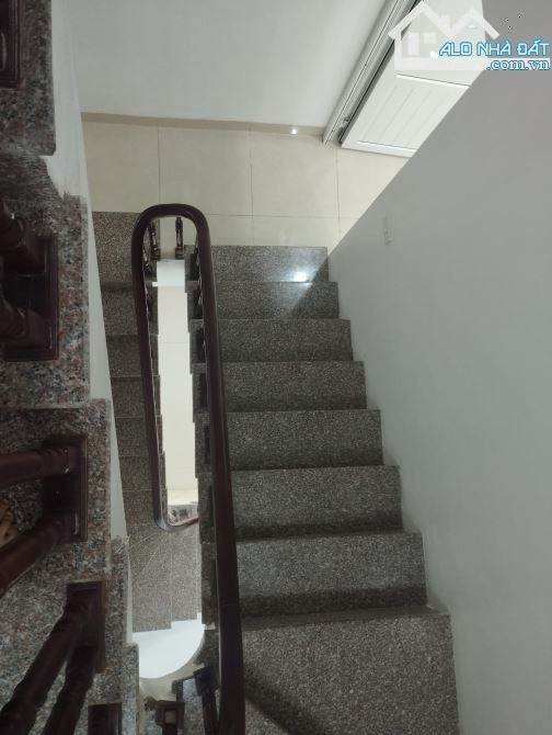 CẦN BÁN GẤP NHÀ GẦN LẠC LONG QUÂN, TÂY HỒ, NGÕ TO, GẦN OTO, 41M2, CHỈ 7.8 TỶ - 3