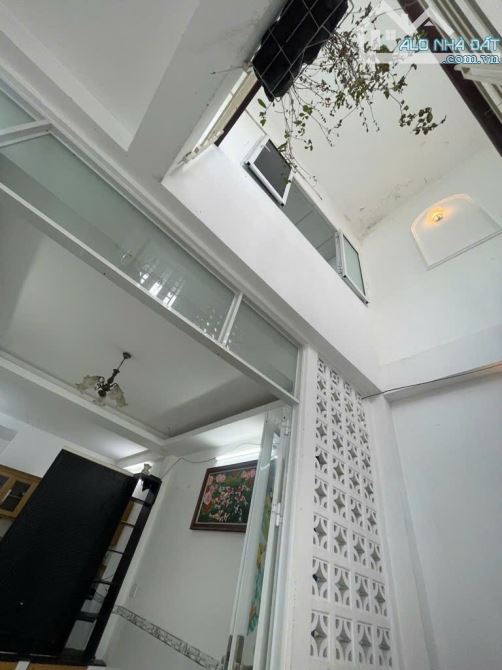 Bán nhà 2 tầng, Đường số 17, Quận 7. DT 75m2, 3PN, Dòng tiền khủng. Nhỉnh 5 tỷ - 3