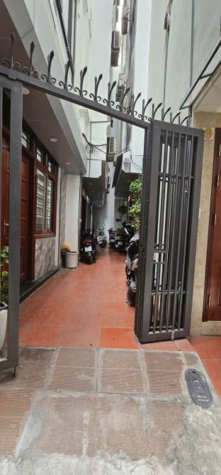LƯƠNG SỬ C, 45m2, 5 Tầng, 8m Mặt Tiền. GIÁ THƯƠNG LƯỢNG 9.99 TỶ - 3