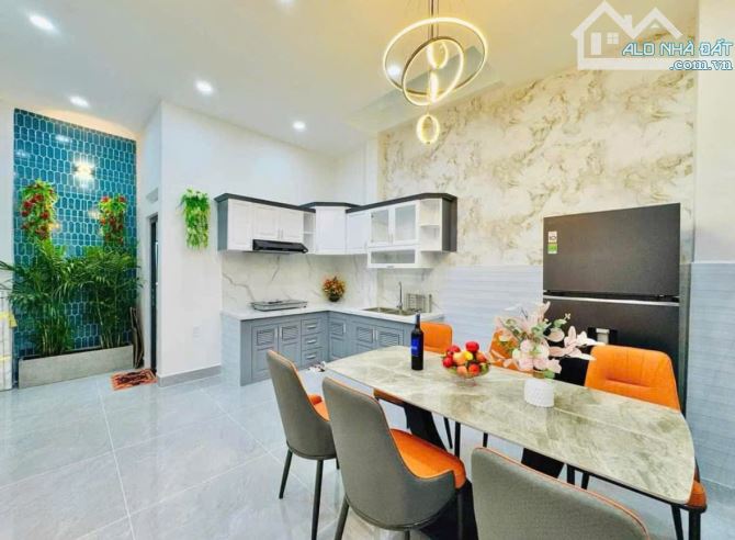 VỀ QUÊ TÔI BÁN NHÀ NGUYỄN SƠN HÀ, P5, QUẬN 3. GIÁ TỐT 4TỶ350/58,4M2(4x14,6M) - 3