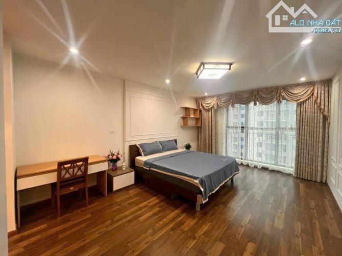 SIÊU PHẨM SÀI ĐỒNG - SÁT PHỐ - DIỆN TÍCH RỘNG - 68M2 GIÁ HƠN 9 TỶ - 3