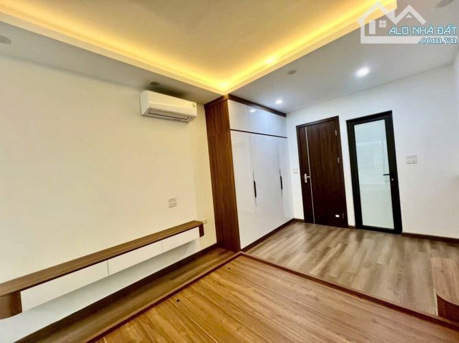 Hiếm có, Nhà Phố Nguyễn Văn Cừ, Ngọc Lâm, Long Biên, 38m2, 5 Tầng, Phân Lô, Ô Tô, Full đồ - 3