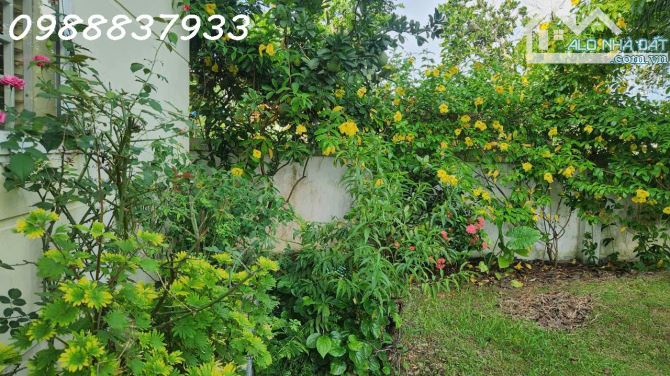 Nhà cạnh hồ, TX Sơn Tây, view như Đà Lạt, cần bán gấp giá rẻ - 3