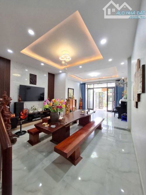 BÁN NHÀ 2 TẦNG NGỌC ANH - MỸ THƯỢNG - 3