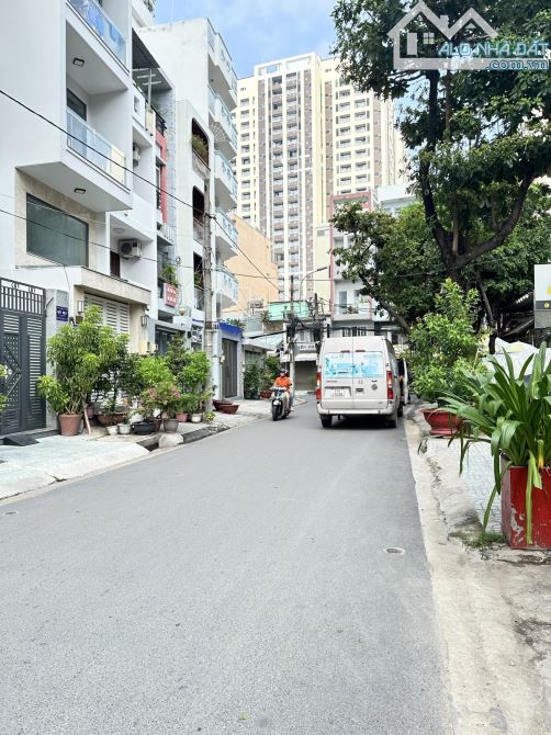Bán nhà Q10 - 5 tầng - 107m2 - 2 xe tải tránh nhau - kinh doanh - 3