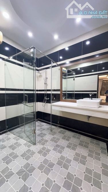 🏡TT CẦU GIẤY - NHÀ ĐẸP - Ở LUÔN - TẶNG FULL NỘI THẤT - NGÕ THOÁNG - Ở SƯỚNG - VUÔNG VẮN:D - 3