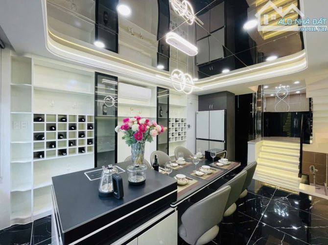 Siêu Phẩm 5Tầng THANG MÁY Full Nội Thất -60M²- Đường 6M Thông - 3