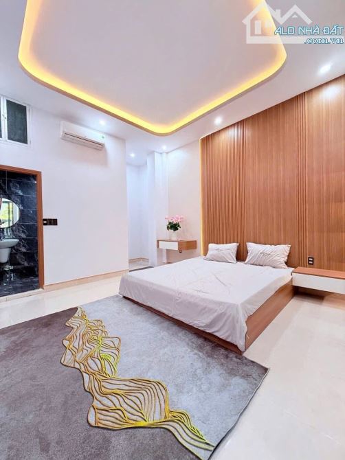 CỰC HIẾM! Nhà 3 tầng Đặng Văn Bi, 65m2, hẻm ô tô tránh nhau, khu dân trí cao. Giảm mạnh cò - 3