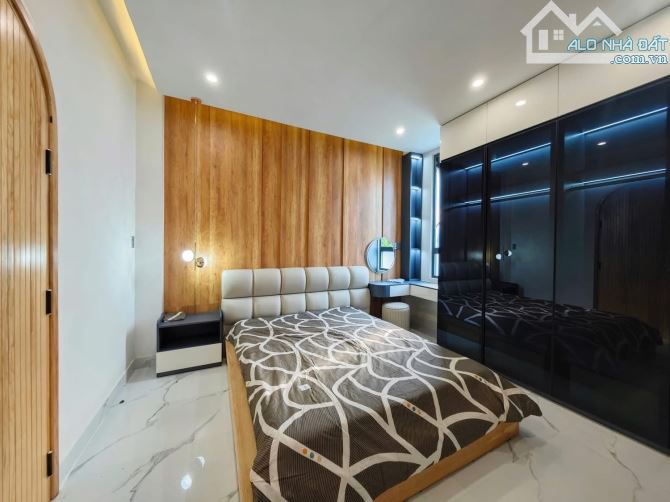 Cực hiếm! Nhà 3 tầng Đặng Văn Bi, 62m2, hẻm ô tô tránh.Giảm còn 5.8 tỷ - 3