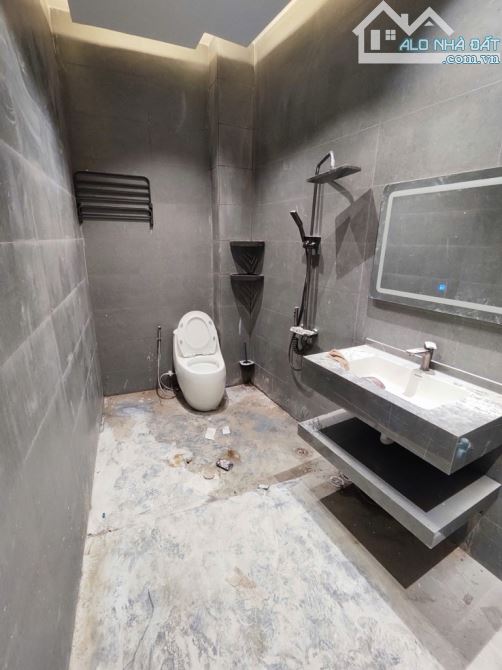 HÀNG HIẾM 102 TÂN HÒA ĐÔNG - 3 TẦNG - GẦN 70M2 - HXH - GIÁ CHỈ NHỈNH 5 ĐỒNG - 3