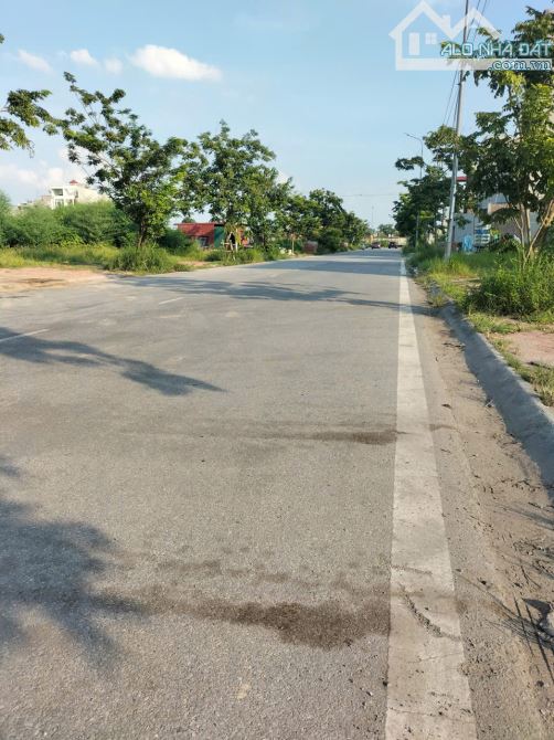 BÁN 1 CẶP SIÊU ĐẸP ĐƯỜNG 19M DÃY L6 GIÃN DÂN KHẮC NIỆM 1, BẮC NINH / 200m2 mt 10m - 3
