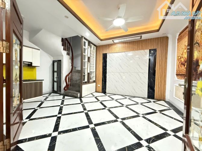 Bán nhà phố Lê Quang Đạo, 35m², 4 tầng, gần phố, ô tô đỗ cổng, nhỉnh 6 tỷ - 3