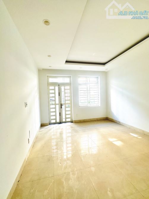 “BÁN NHÀ BỐN TẦNG MỚI ĐẸP LINH  ĐÔNG- HẺM XE HƠI - KHU PHÂN LÔ - GẤP BÁN GIẢM 200 TRIỆU(4* - 3