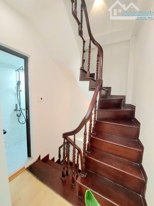 Bán nhà Nguyễn Cao dân xây 26m2 - 5 tầng - lô góc - ngõ thông- vài chục mét ra ô tô - 3